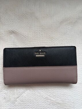 kate spade Black and Taupe Two-Tone Continental Wallet